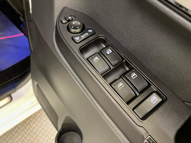 タントカスタムＲＳ軽減ブレーキ　Ｉ−ＳＴＯＰ　車線逸脱防止　ナビ付　シ−トヒ−タ−　安全ボディ　ハイビームアシスト　ターボ車　助手席エアバック　ＬＥＤライト　オートライト　盗難防止　キーフリー　ＡＢＳ　アルミホイール（山口県）の中古車