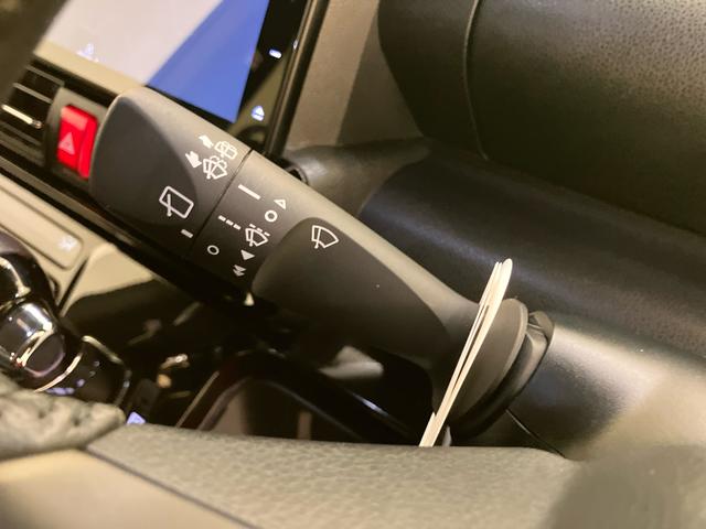タントカスタムＲＳ軽減ブレーキ　Ｉ−ＳＴＯＰ　車線逸脱防止　ナビ付　シ−トヒ−タ−　安全ボディ　ハイビームアシスト　ターボ車　助手席エアバック　ＬＥＤライト　オートライト　盗難防止　キーフリー　ＡＢＳ　アルミホイール（山口県）の中古車