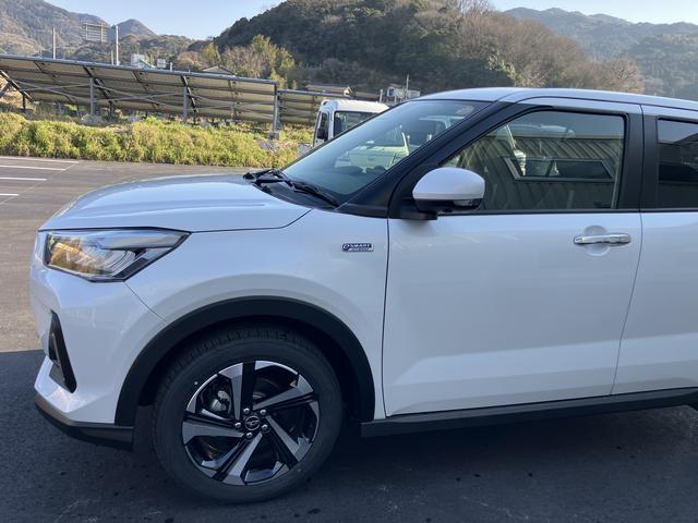 ロッキープレミアムＧ　ＨＥＶキーレスエントリー　スマートキー　アルミホイール　ＡＢＳ　エアバック（山口県）の中古車