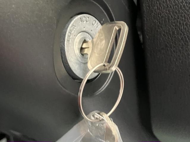 ハイゼットトラックスタンダードシングルエアバッグ　エアコン付　パワステ　ＡＢＳ　４ｗｄ（山口県）の中古車