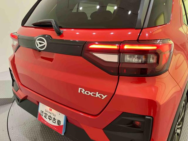 ロッキーＧ追従走行　車線逸脱警告　電動格納ドアミラー　ＥＴＣ車載器　ＡＷ　誤発進抑制機能　タ−ボ　ワンオーナー　前席シートヒーター　キーフリーシステム　ナビＴＶ　ドラレコ　エアバック　ＡＢＳ　ＳＤ　スマキー（山口県）の中古車