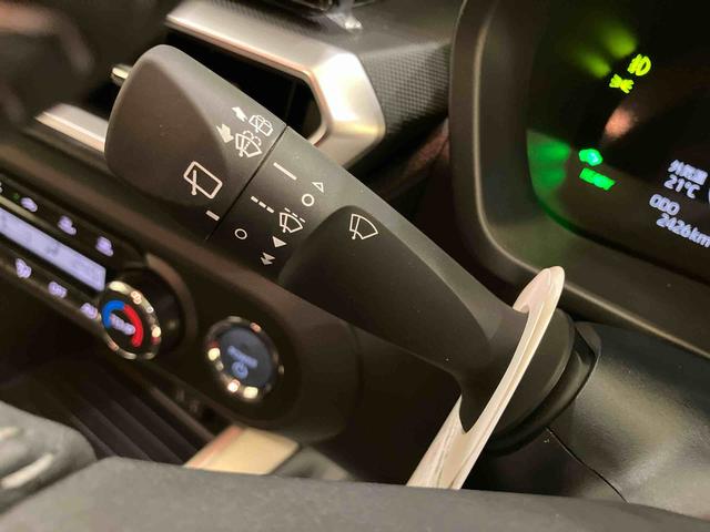 ロッキープレミアムＧ　ＨＥＶ軽減ブレーキ　運転席助手席エアバック　アルミ　ＬＥＤヘッドランプ　電動格納式ドアミラー　アイドリングストップ　盗難防止システム　衝突安全ボディ　オートＬＥＤ　シ−トヒ−タ−　キーフリーシステム　ＡＢＳ（山口県）の中古車