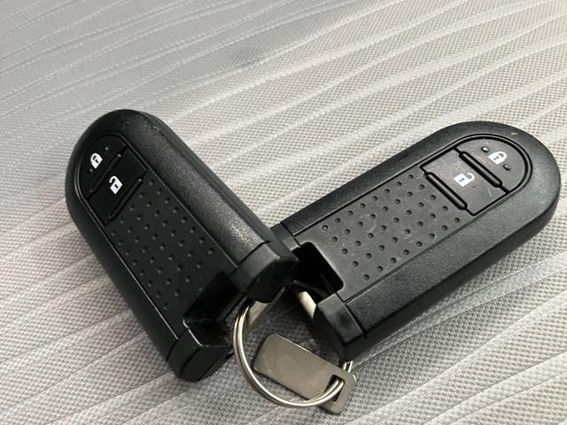 ミライースＧ　リミテッドＳＡIIIナビゲーションー　電動格納ミラー　衝突被害軽減システム　オートライト　バックカメラ　コーナーセンサー（山口県）の中古車