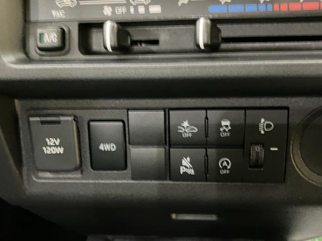 ハイゼットトラックスタンダードラジオ　５ＭＴ　切替４ＷＤ　誤発進抑制　パワステ付　マニュアルエアコン　車線逸脱警報　エコアイドル　運転席エアバッグ　オートライト　オートハイビーム　ＡＢＳ（山口県）の中古車