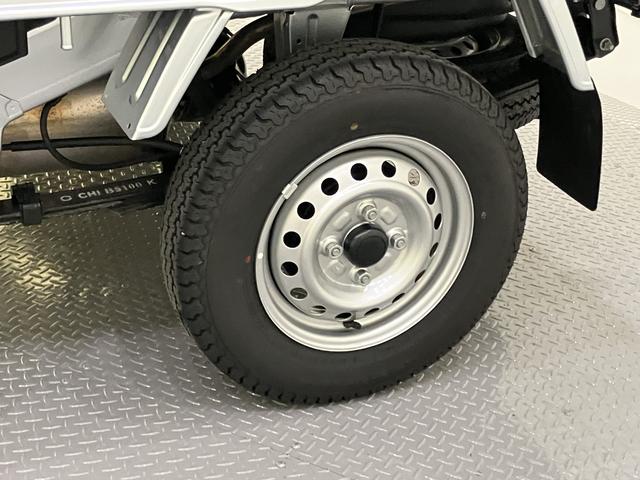 ハイゼットトラックスタンダードラジオ　５ＭＴ　切替４ＷＤ　誤発進抑制　パワステ付　マニュアルエアコン　車線逸脱警報　エコアイドル　運転席エアバッグ　オートライト　オートハイビーム　ＡＢＳ（山口県）の中古車