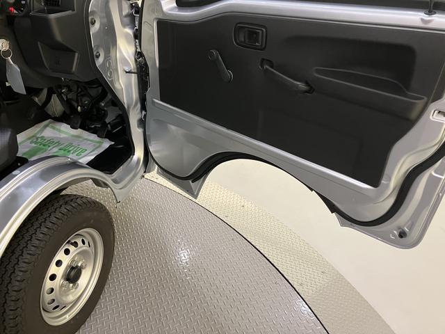 ハイゼットトラックスタンダードラジオ　５ＭＴ　切替４ＷＤ　誤発進抑制　パワステ付　マニュアルエアコン　車線逸脱警報　エコアイドル　運転席エアバッグ　オートライト　オートハイビーム　ＡＢＳ（山口県）の中古車