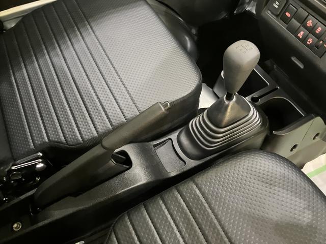 ハイゼットトラックスタンダードラジオ　５ＭＴ　切替４ＷＤ　誤発進抑制　パワステ付　マニュアルエアコン　車線逸脱警報　エコアイドル　運転席エアバッグ　オートライト　オートハイビーム　ＡＢＳ（山口県）の中古車