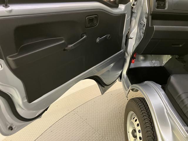 ハイゼットトラックスタンダードラジオ　５ＭＴ　切替４ＷＤ　誤発進抑制　パワステ付　マニュアルエアコン　車線逸脱警報　エコアイドル　運転席エアバッグ　オートライト　オートハイビーム　ＡＢＳ（山口県）の中古車