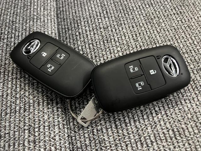ムーヴキャンバスストライプスＧステアリングスイッチ　電動格納　衝突軽減Ｂ　シートヒー　スマートキーＰスタート　レーンアシスト　キーフリー　オートハイビーム　ＡＢＳ　エアバッグ　両自動ドア　ｉ−ｓｔｏｐ（山口県）の中古車