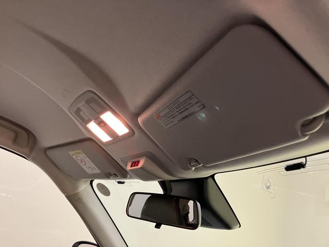 ロッキープレミアムＧ　ＨＥＶ軽減ブレーキ　運転席助手席エアバック　アルミ　ＬＥＤヘッドランプ　電動格納式ドアミラー　アイドリングストップ　レーンキープアシスト　盗難防止システム　衝突安全ボディ　オートＬＥＤ　シ−トヒ−タ−（山口県）の中古車