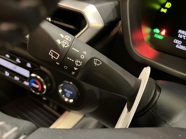 ロッキープレミアムＧ　ＨＥＶ軽減ブレーキ　運転席助手席エアバック　アルミ　ＬＥＤヘッドランプ　電動格納式ドアミラー　アイドリングストップ　レーンキープアシスト　盗難防止システム　衝突安全ボディ　オートＬＥＤ　シ−トヒ−タ−（山口県）の中古車