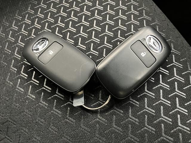 ロッキープレミアムＧ　ＨＥＶ軽減ブレーキ　運転席助手席エアバック　アルミ　ＬＥＤヘッドランプ　電動格納式ドアミラー　アイドリングストップ　レーンキープアシスト　盗難防止システム　衝突安全ボディ　オートＬＥＤ　シ−トヒ−タ−（山口県）の中古車