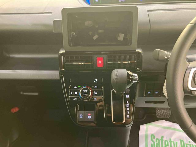 タントカスタムＲＳアイドリンストップ　踏み間違い防止装置　電格ミラー　両パワースライドドア　車線逸脱警報　シートヒータ　ターボ付　ＬＥＤヘットライト　スマートキー　オートライト　オートＬＥＤ　キーフリーシステム　ＡＢＳ（山口県）の中古車
