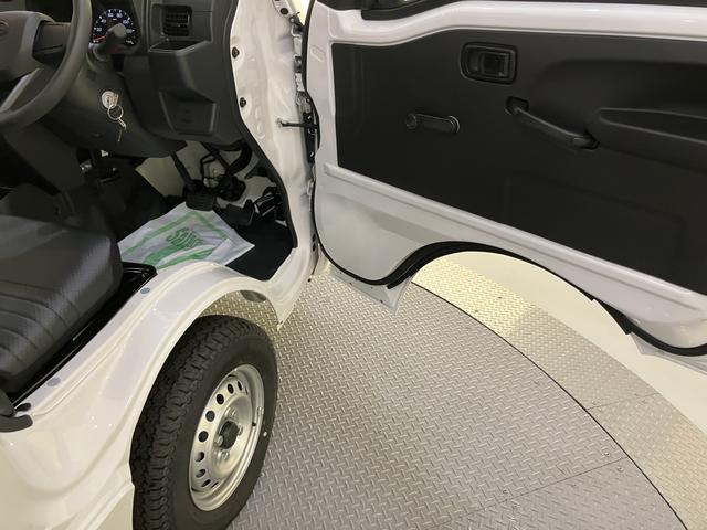 ハイゼットトラックスタンダードラジオ　追突被害軽減ブレーキ　パワステ　エアコン　４ＷＤ　レーンキープ　オートライト　ＡＢＳ　ＳＲＳ（山口県）の中古車