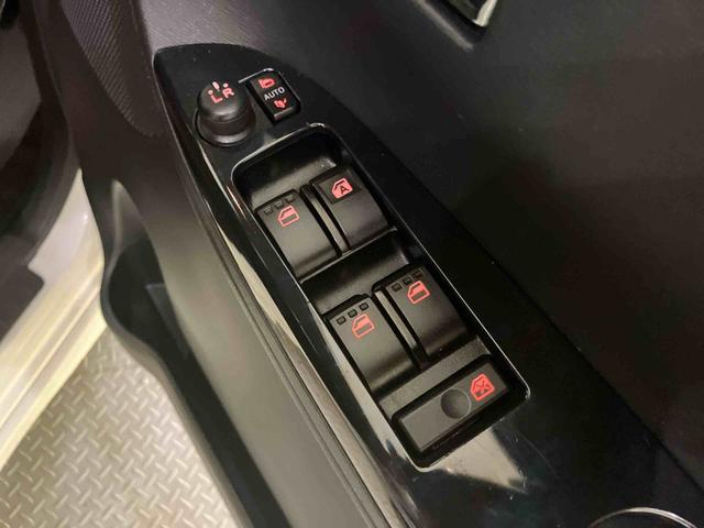 タントカスタムＸ　トップエディションＳＡIIIナビゲーション　バックアイカメラ　電動格納式ドアミラー　キーフリー　レーンアシスト　アイドリングストップ　スマートキ−　ＡＢＳ　エアバッグ　アルミ　両側スライド片側電動ドア　オートＬＥＤ　１オ−ナ−（山口県）の中古車