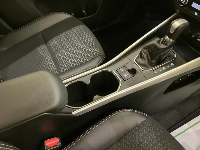 ロッキープレミアムG HEVディスプレイオーディオ 電格ドアミラー 衝突被害軽減装置 アダクティブクルーズ スマートキー&プッシュスタート USB LEDヘッドランプ 前席シートヒーター 車線逸脱防止 オートハイビーム(山口県)の中古車