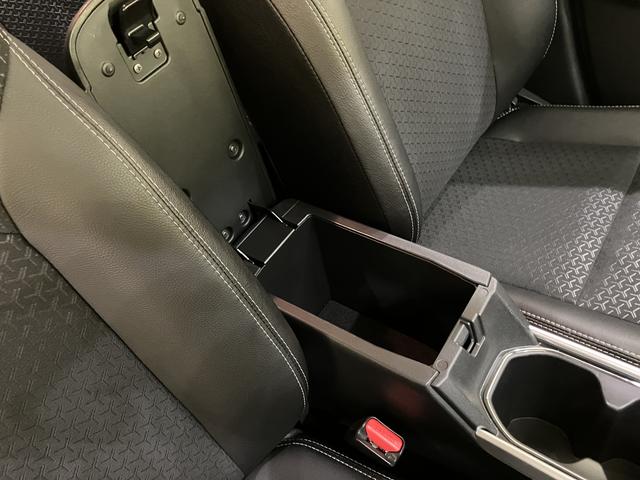 ロッキープレミアムG HEVディスプレイオーディオ 電格ドアミラー 衝突被害軽減装置 アダクティブクルーズ スマートキー&プッシュスタート USB LEDヘッドランプ 前席シートヒーター 車線逸脱防止 オートハイビーム(山口県)の中古車