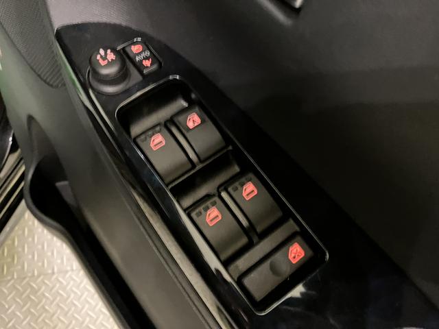 タントカスタムRS トップエディションSAIIオートミラー ターボ車 車線逸脱警報装置 Sキー 両側オートスライドドア ワンオーナー車 ABS Rカメラ ナビ オートライト キーフリーシステム アルミホイール SD エアバック 記録簿 ETC(山口県)の中古車