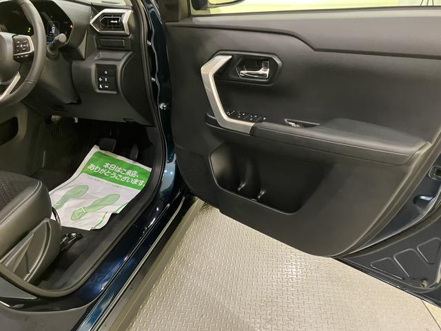 ロッキープレミアムG HEV電格ドアミラー 衝突被害軽減装置 アダクティブクルーズ スマートキー&プッシュスタート USB LEDヘッドランプ キーフリー アイドリングストップ 車線逸脱防止 オートハイビーム シートヒーター(山口県)の中古車
