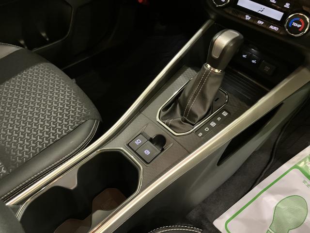 ロッキープレミアムG HEV電格ドアミラー 衝突被害軽減装置 アダクティブクルーズ スマートキー&プッシュスタート USB LEDヘッドランプ キーフリー アイドリングストップ 車線逸脱防止 オートハイビーム シートヒーター(山口県)の中古車