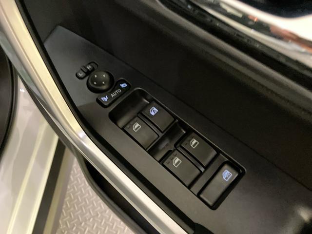 ロッキープレミアムG HEV衝突軽減B 車線逸脱警報システム 電動格納ドアミラー レーダークルコン Aストップ LEDヘッドライト キーフリーシステム スマートキー アルミホイール シートヒーター オートLED エアバッグ(山口県)の中古車