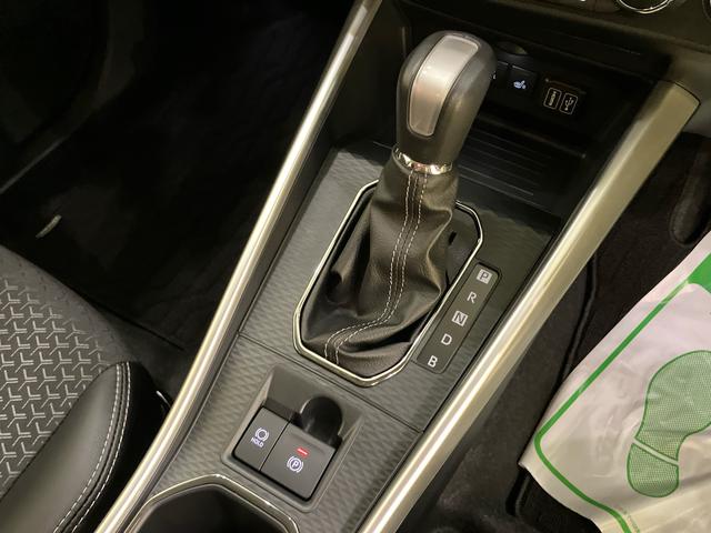 ロッキープレミアムG HEV衝突軽減B 車線逸脱警報システム 電動格納ドアミラー レーダークルコン Aストップ LEDヘッドライト キーフリーシステム スマートキー アルミホイール シートヒーター オートLED エアバッグ(山口県)の中古車