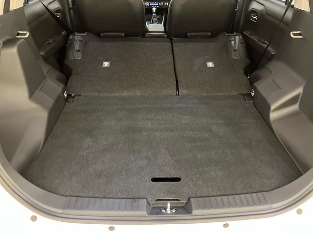 ロッキープレミアムG HEV衝突軽減B 車線逸脱警報システム 電動格納ドアミラー レーダークルコン Aストップ LEDヘッドライト キーフリーシステム スマートキー アルミホイール シートヒーター オートLED エアバッグ(山口県)の中古車