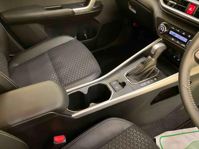 ロッキープレミアムG HEV追突被害軽減ブレーキ Rカメラ 追従走行 電動格納式ドアミラー Aストップ LEDヘッドライト アルミ 車線逸脱警報システム シートヒーター キーフリーシステム スマートキー オートハイビーム ABS(山口県)の中古車