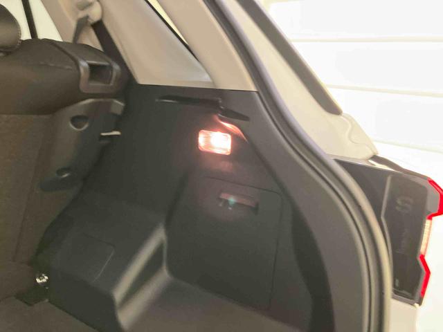 ロッキープレミアムG HEV追突被害軽減ブレーキ Rカメラ 追従走行 電動格納式ドアミラー Aストップ LEDヘッドライト アルミ 車線逸脱警報システム シートヒーター キーフリーシステム スマートキー オートハイビーム ABS(山口県)の中古車