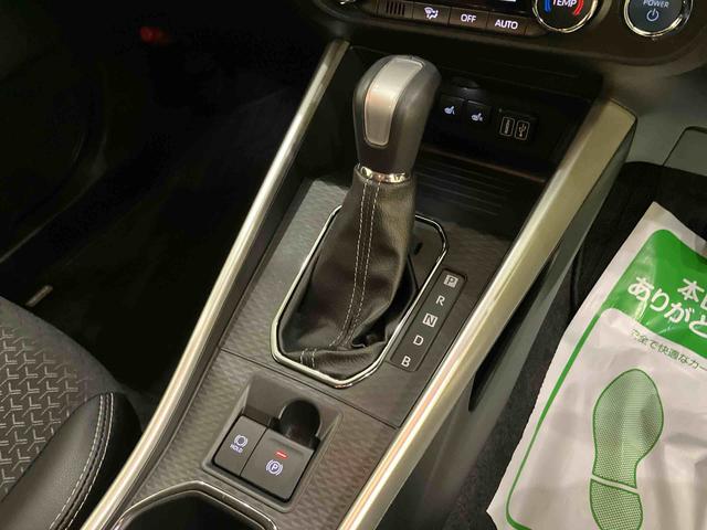 ロッキープレミアムG HEV追突被害軽減ブレーキ Rカメラ 追従走行 電動格納式ドアミラー Aストップ LEDヘッドライト アルミ 車線逸脱警報システム シートヒーター キーフリーシステム スマートキー オートハイビーム ABS(山口県)の中古車