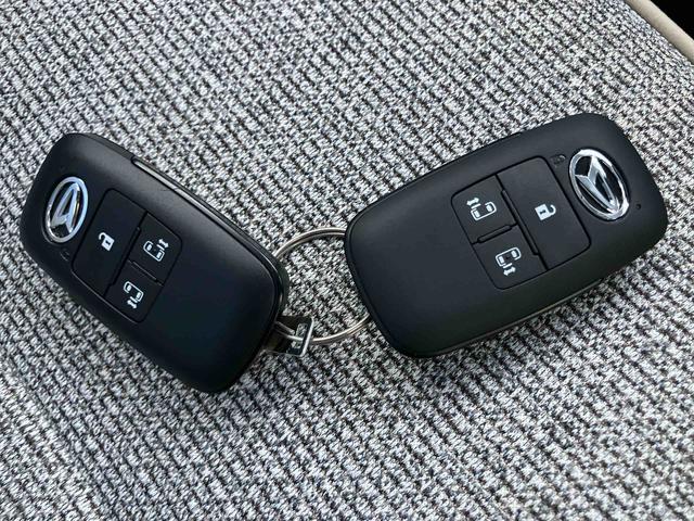 ムーヴキャンバスストライプスGハンズフリー両側電動ドア 全方位M 衝突被害軽減装置 スマキー 電動格納 ハイビームアシスト USB接続 エコアイドル レーンキープアシスト LEDヘッドライト シートヒーター キーフリー ABS(山口県)の中古車