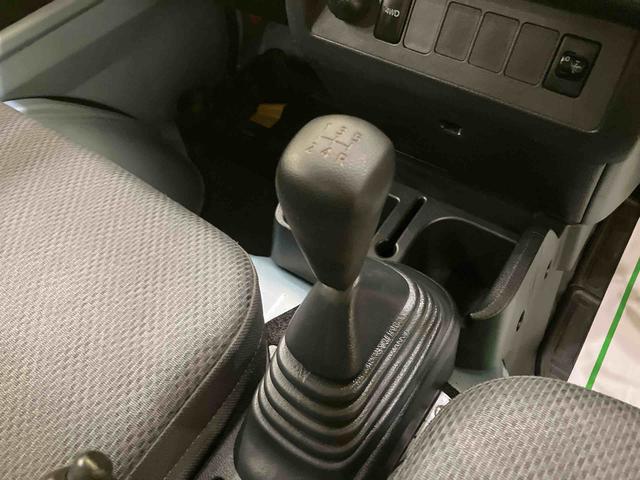 ハイゼットトラックスタンダードワンオーナー車 整備記録簿 パワステ 切替式4WD エアコン エアバック 5MT ラジオ(山口県)の中古車
