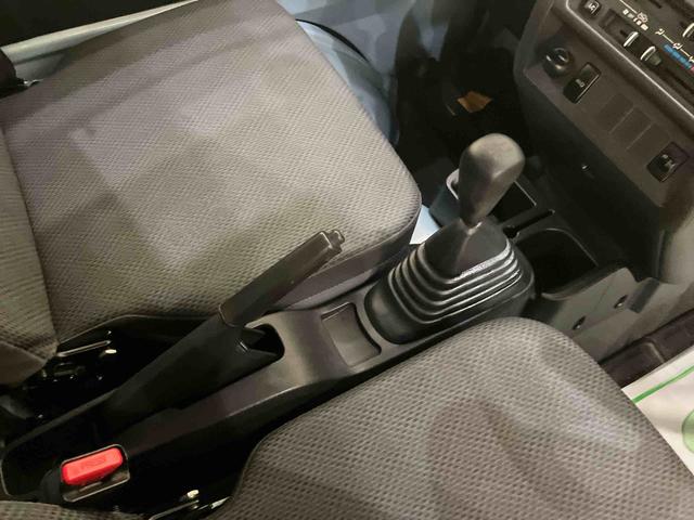 ハイゼットトラックスタンダードワンオーナー車 整備記録簿 パワステ 切替式4WD エアコン エアバック 5MT ラジオ(山口県)の中古車