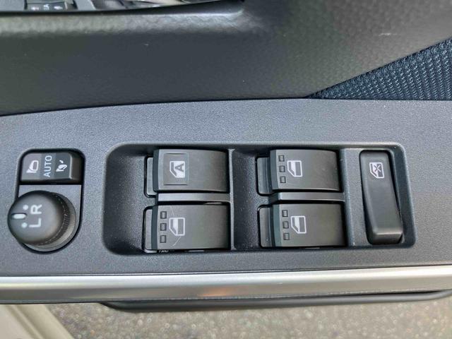 トールカスタムＧ　パノラマモニター　自動追従機能　両側電動ドア盗難防止システム　レーダークルコン　両側自動ドア　禁煙車　誤発進抑制機能　オートハイビーム　Ａライト　バックモニター　ＬＥＤランプ　エコアイドル　アルミ　クリアランスソナー　スマートキー　ＬＫＡ（山口県）の中古車