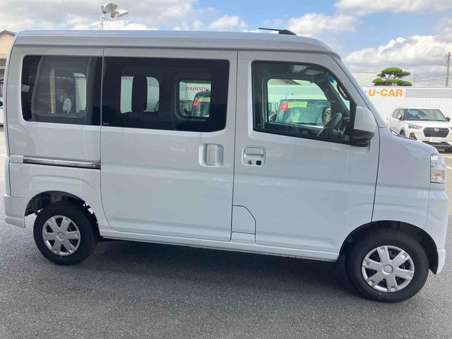 ハイゼットカーゴクルーズ　バックカメラ　２ＷＤ衝突被害軽減装置　助手席エアバッグ　運転席エアバッグ　横滑防止　禁煙車　盗難防止システム　ＡＢＳ　安全ボディ　両側スライド　オートライト　ハイビームアシスト　レーンキープアシスト　Ｂカメ（山口県）の中古車