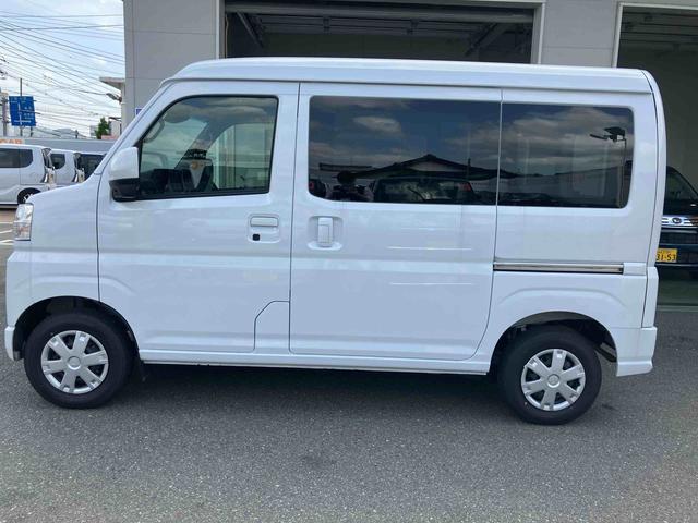 ハイゼットカーゴクルーズ　バックカメラ　２ＷＤ衝突被害軽減装置　助手席エアバッグ　運転席エアバッグ　横滑防止　禁煙車　盗難防止システム　ＡＢＳ　安全ボディ　両側スライド　オートライト　ハイビームアシスト　レーンキープアシスト　Ｂカメ（山口県）の中古車