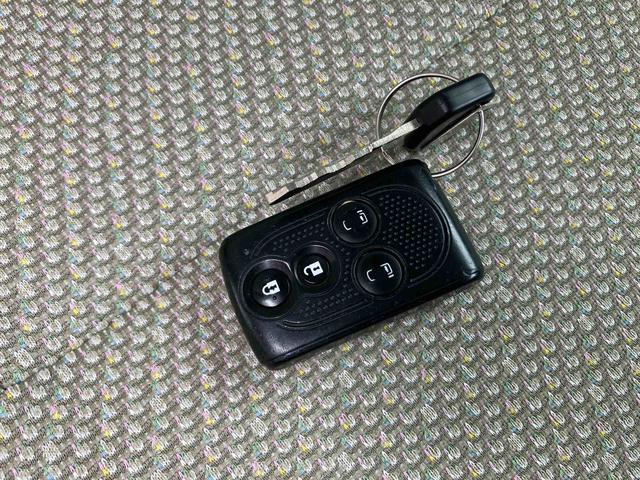 タントＸ　ＳＡ　ナビ　両側電動ドア衝突回避ブレーキ　禁煙　盗難警報装置　両側電動ドア　衝突安全ボディ　ベンチシート　アイドリングＳＴＯＰ　オートライト　定期点検記録簿　キーレス　ＢＬＵＥＴＯＯＴＨ（山口県）の中古車