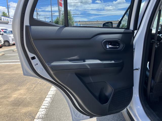 ロッキープレミアムＧ　ディスプレイオーディオ　パノラマモニター盗難防止システム　バックモニター　キーフリーシステム　オートハイビーム　オートライト　ＬＥＤランプ　レーンアシスト　シートヒーター（山口県）の中古車