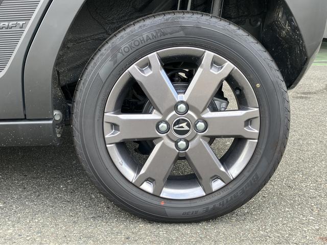 タフトＧ　ダーククロムベンチャー　シートヒーター　バックカメラガラスルーフ　衝突安全ボディ　シートヒーター付き　盗難防止システム　キーフリー　オートライト　誤発進抑制装置　ＬＥＤライト　レーンキープアシスト　リアカメラ　記録簿　アルミ　コーナーソナー　禁煙車（山口県）の中古車