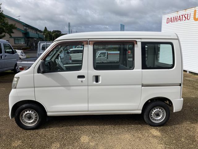 ハイゼットカーゴスペシャルインパネ５速マニュアルミッション車　運転席エアバッグ　助手席エアバッグ　両スライドドア　エアコン　パワステ　カーナビゲーション（鹿児島県）の中古車