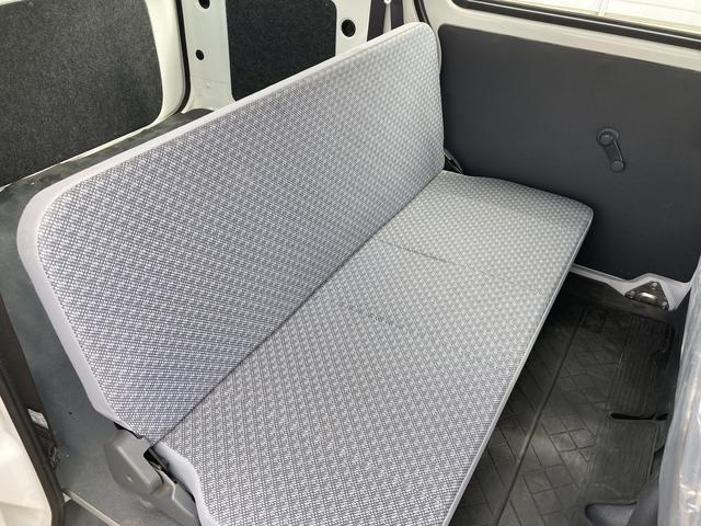 ハイゼットカーゴスペシャルインパネ５速マニュアルミッション車　運転席エアバッグ　助手席エアバッグ　両スライドドア　エアコン　パワステ　カーナビゲーション（鹿児島県）の中古車