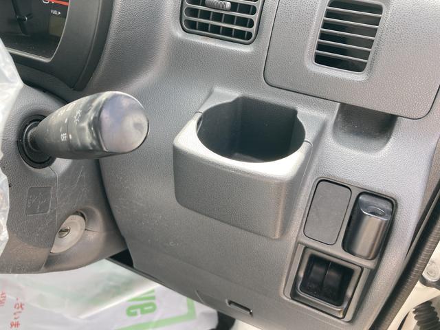 ハイゼットカーゴスペシャルインパネ５速マニュアルミッション車　運転席エアバッグ　助手席エアバッグ　両スライドドア　エアコン　パワステ　カーナビゲーション（鹿児島県）の中古車