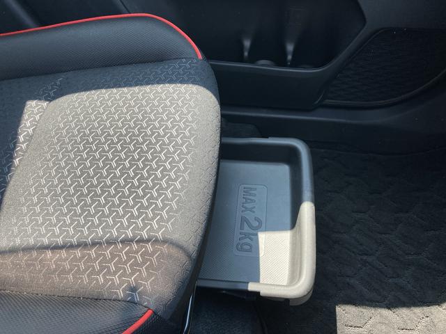 ロッキーＧカーナビ　プッシュスタートスイッチ　電子カードキー　アルミホイール　オートエアコン　車線逸脱警告　誤発進抑制機能　オートマチックハイビーム　ＡＢＳ（鹿児島県）の中古車