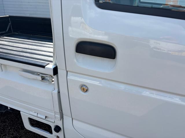 ミニキャブトラックみのり5速MT車 4WD車 エアコン パワステ CDプレーヤー(鹿児島県)の中古車