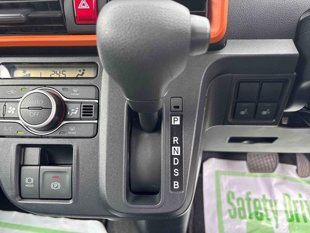 タントファンクロスインパネシフト　プッシュスタートスイッチ　電子カードキー　電動パーキングブレーキ　ディスプレイオーディオ　アルミホイール　両側オートドア　レーンキープアシスト　衝突軽減システム　ＡＢＳ（鹿児島県）の中古車