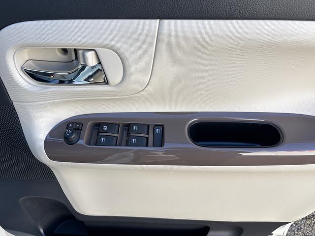 ムーヴキャンバスＸメイクアップリミテッド　ＳＡIIIインパネシフト　プッシュスタートスイッチ　電子カードキー　カーナビ　左右パワースライドドア　衝突被害軽減システム　ＡＢＳ（鹿児島県）の中古車