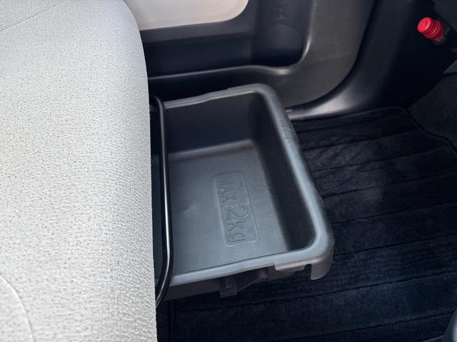 ムーヴキャンバスＸメイクアップリミテッド　ＳＡIIIインパネシフト　プッシュスタートスイッチ　電子カードキー　カーナビ　左右パワースライドドア　衝突被害軽減システム　ＡＢＳ（鹿児島県）の中古車