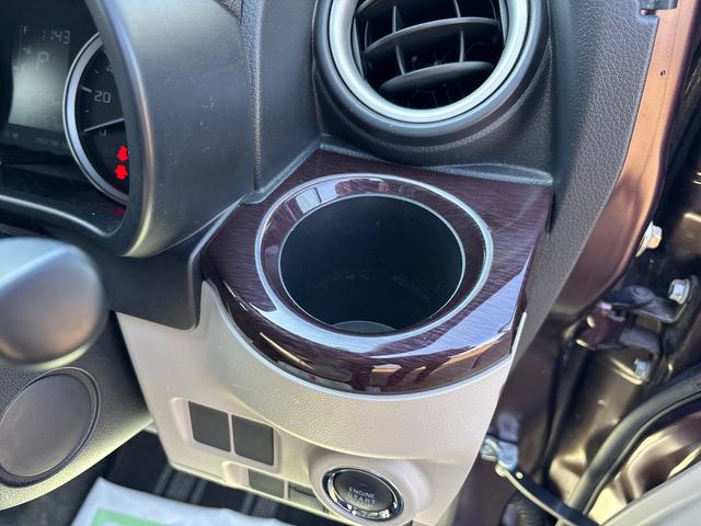 キャストスタイルＧ　ＶＳ　ＳＡIIIインパネシフト　プッシュスタートスイッチ　電子カードキー　カーナビ　シートヒーター　車線逸脱警報装置　ブレーキサポート　ＡＢＳ　アルミホイール（鹿児島県）の中古車