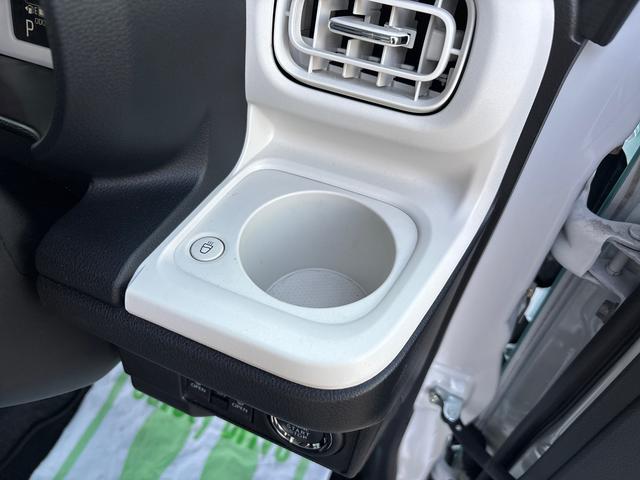 ムーヴキャンバスストライプスＧインパネシフト　プッシュスタートスイッチ　電子カードキー　電動パーキングブレーキ　Ｗパワースライドドア　前後誤発進抑制　車線逸脱警告　オートハイビーム　ＡＢＳ（鹿児島県）の中古車