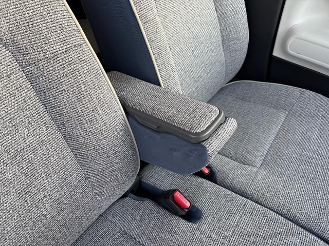 ムーヴキャンバスストライプスＧインパネシフト　プッシュスタートスイッチ　電子カードキー　電動パーキングブレーキ　Ｗパワースライドドア　前後誤発進抑制　車線逸脱警告　オートハイビーム　ＡＢＳ（鹿児島県）の中古車